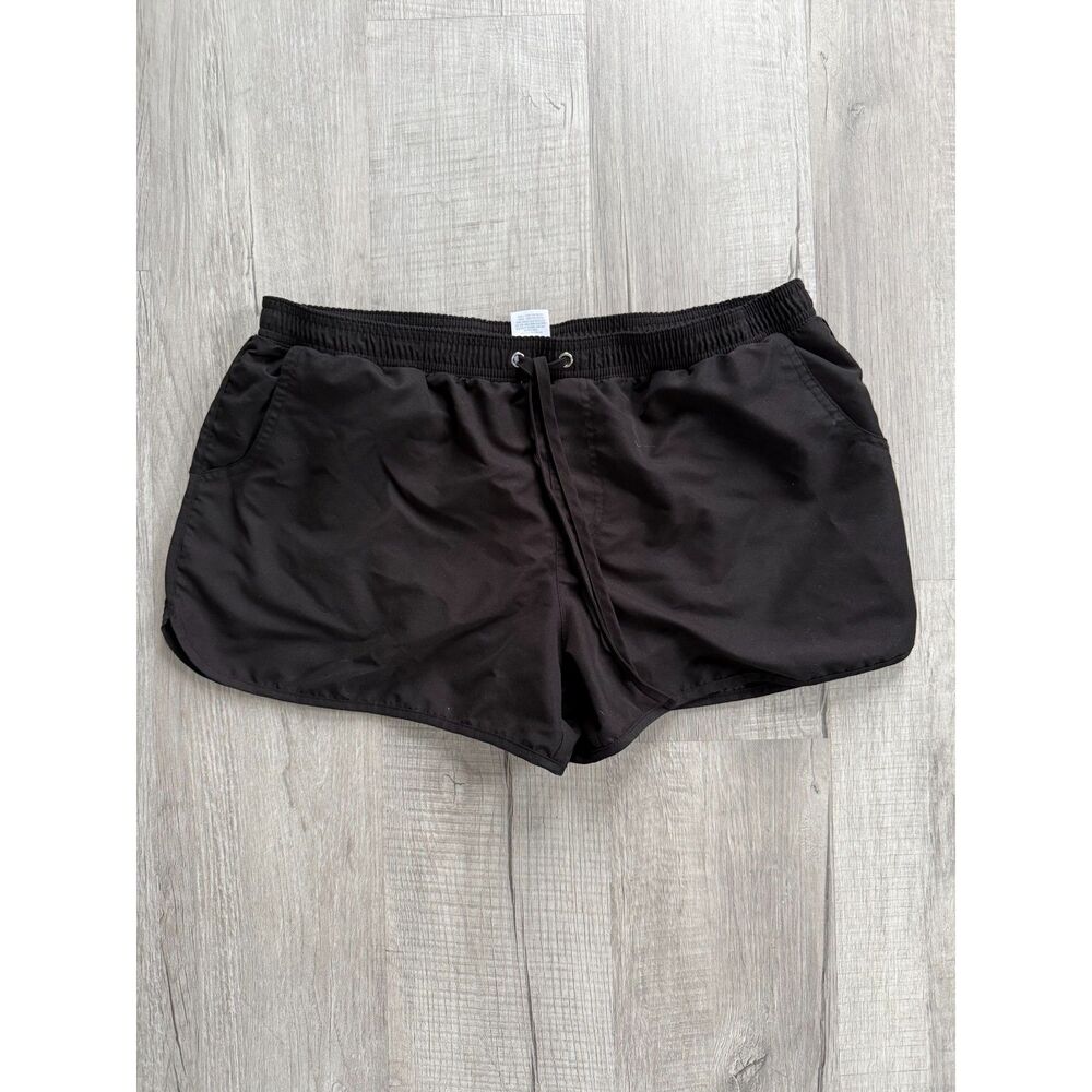 Kona Sol large black shorts
